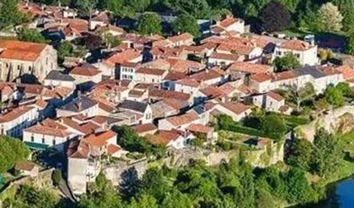 木里回乡建别墅为什么一定要选专业乡墅公司